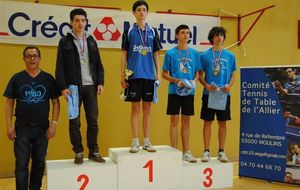 538cea601b2e0_podiumchampallier182014.jpg